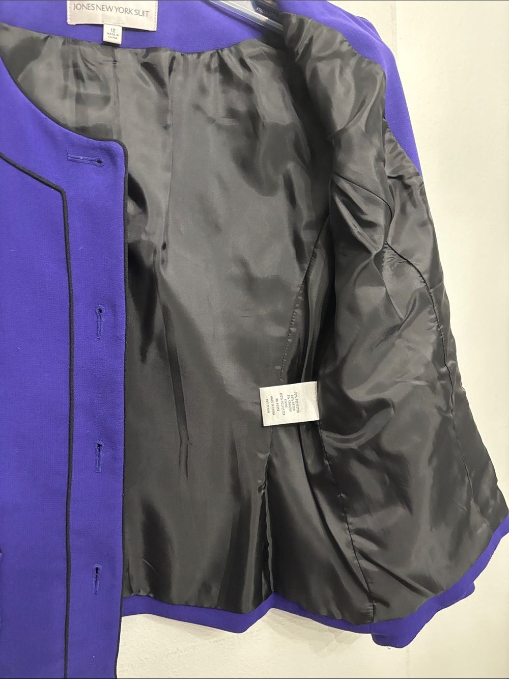 Classy Jones New York Purple Blazer with Black Trim Size 12 - Picture 2 of 4